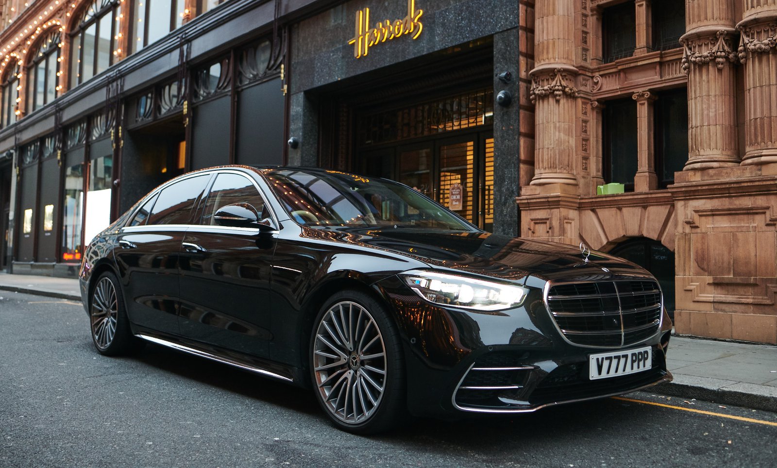 Mercedes-Benz s class в Лондоне